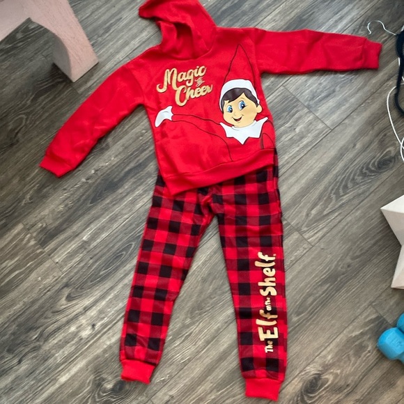 The Elf on the Shelf Fleece Pullover Hoodie and Pants Outfit Set - Picture 2 of 10